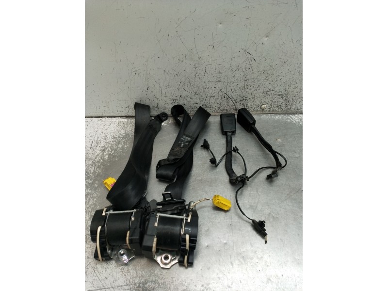 Recambio de juego cinturones delantero para volkswagen touran (1t1, 1t2) 1.9 tdi referencia OEM IAM   2007