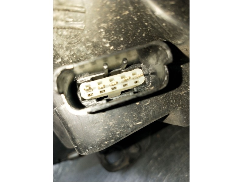 Recambio de faro derecho para renault clio ii (bb_, cb_) 1.5 dci (b/cb08) referencia OEM IAM   