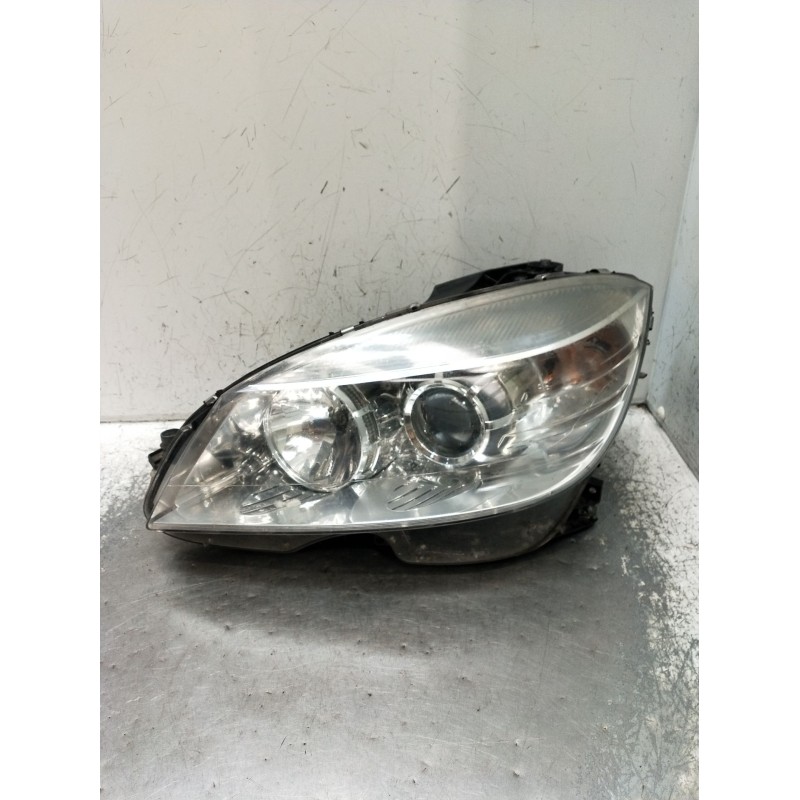 Recambio de faro izquierdo para mercedes-benz clase c t-model (s204) c 220 cdi (204.208) referencia OEM IAM   2008