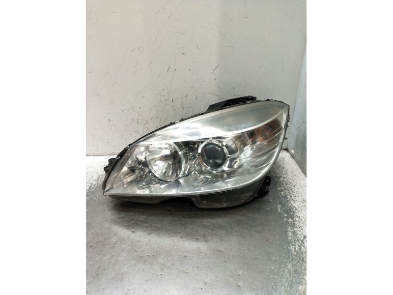 Recambio de faro izquierdo para mercedes-benz clase c t-model (s204) c 220 cdi (204.208) referencia OEM IAM   2008