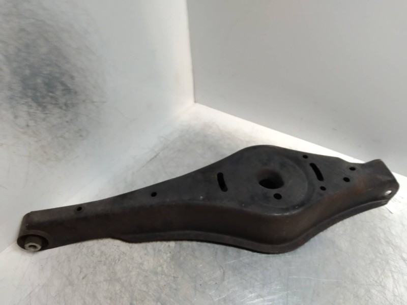 Recambio de brazo suspension inferior trasero izquierdo para skoda octavia berlina (1z3) 2.0 tdi dpf referencia OEM IAM   