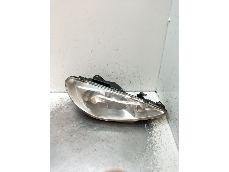 Recambio de faro derecho para peugeot 206 hatchback (2a/c) 1.4 i referencia OEM IAM   