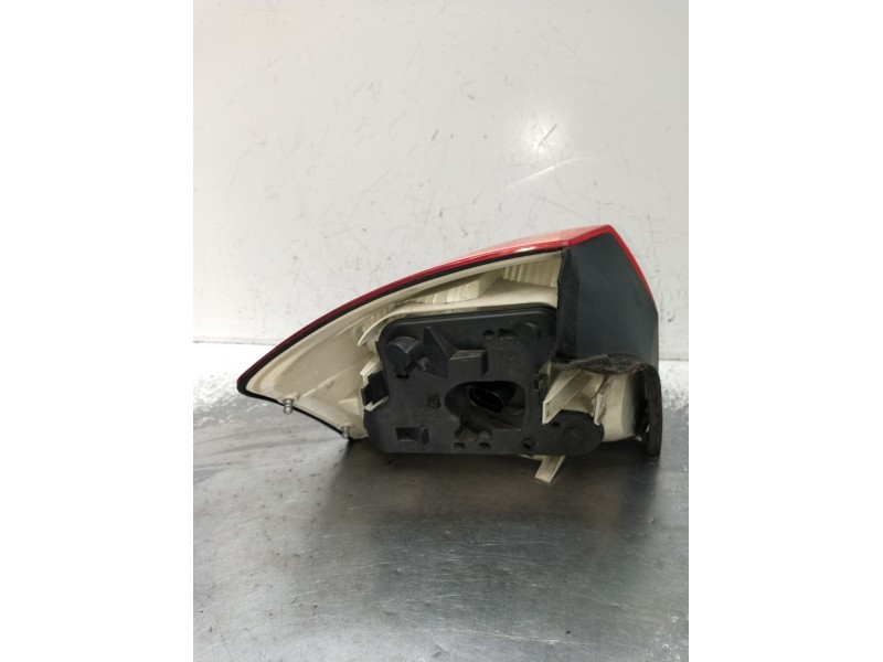 Recambio de piloto trasero derecho para audi a4 b6 (8e2) 2.0 referencia OEM IAM   2001