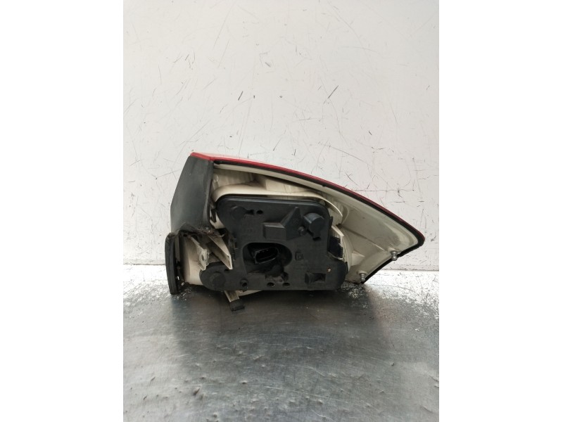 Recambio de piloto trasero izquierdo para audi a4 b6 (8e2) 2.0 referencia OEM IAM   2001