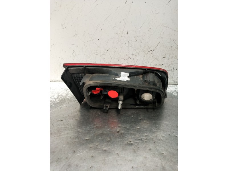 Recambio de piloto trasero derecho interior para renault laguna ii (bg0/1_) 2.2 dci (bg0f) referencia OEM IAM  VER FOTOS 2005