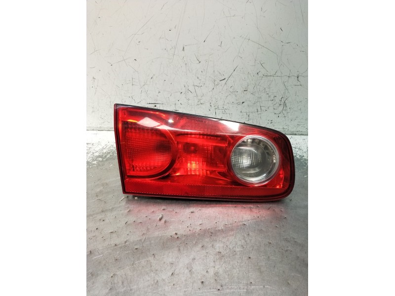 Recambio de piloto trasero izquierdo interior para renault laguna ii (bg0/1_) 2.2 dci (bg0f) referencia OEM IAM   2005