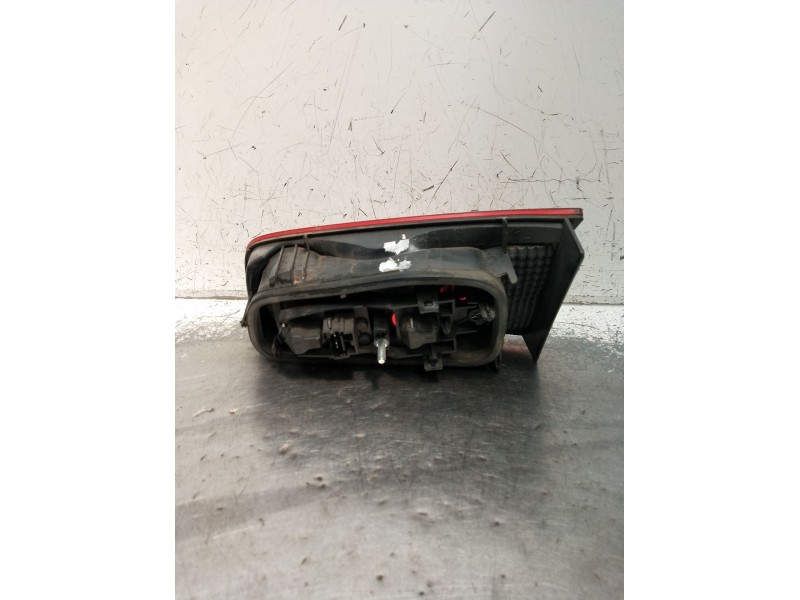 Recambio de piloto trasero izquierdo interior para renault laguna ii (bg0/1_) 2.2 dci (bg0f) referencia OEM IAM   2005