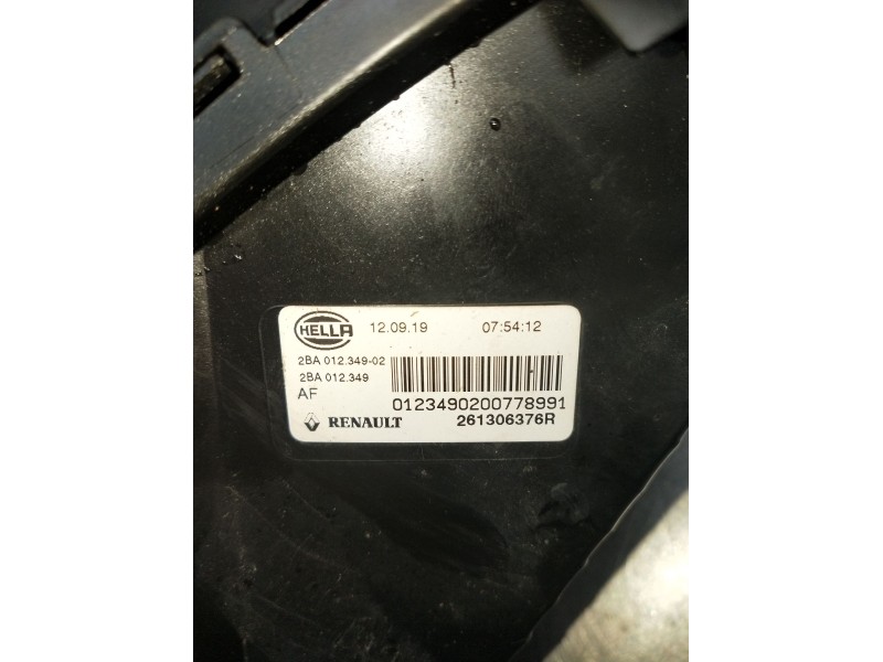 Recambio de piloto delantero derecho para renault megane iv hatchback (b9a/m/n_) 1.3 tce 115 (b9n9) referencia OEM IAM 261306376