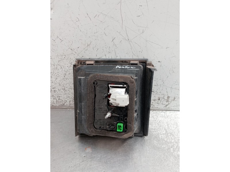 Recambio de piloto trasero derecho interior para land rover discovery sport (l550) 2.0 d 4x4 referencia OEM IAM FK7213192BK  201
