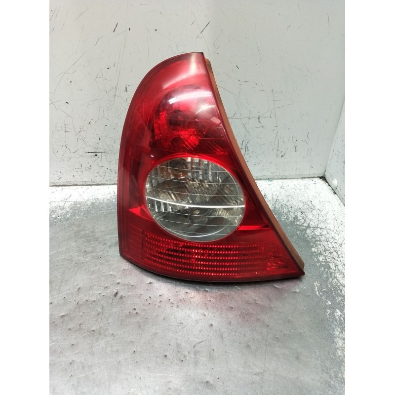 Recambio de piloto trasero izquierdo para renault clio ii (bb_, cb_) 1.5 dci (b/cb07) referencia OEM IAM   2001