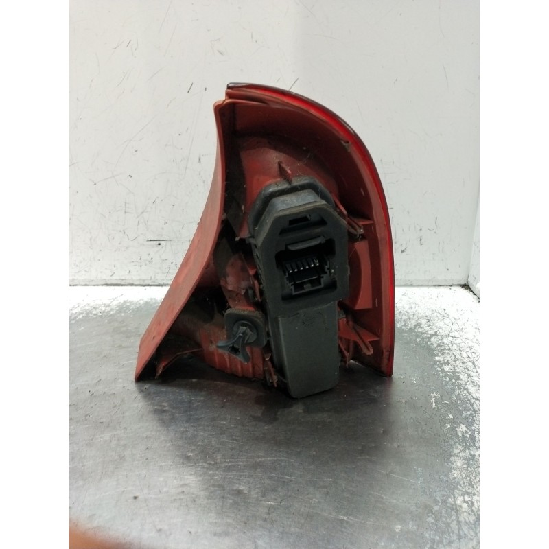 Recambio de piloto trasero izquierdo para renault clio ii (bb_, cb_) 1.5 dci (b/cb07) referencia OEM IAM   2001