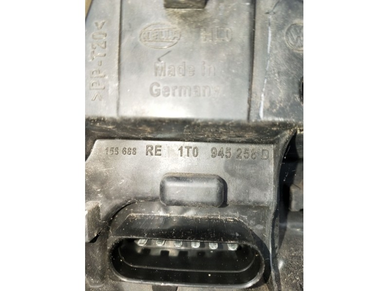 Recambio de piloto trasero derecho para volkswagen touran (1t1, 1t2) 1.9 tdi referencia OEM IAM 1T0945258D  2007