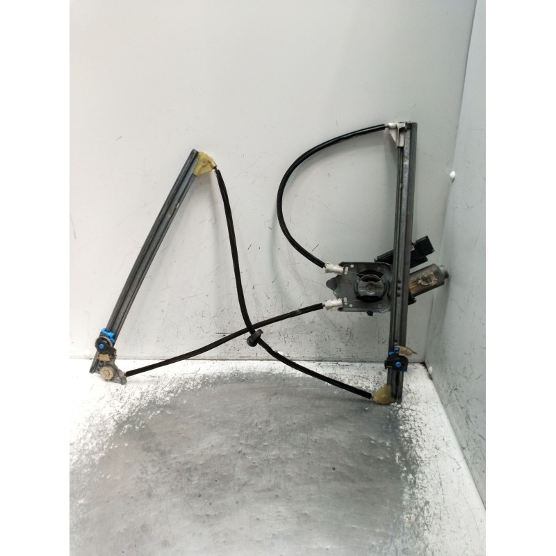 Recambio de elevalunas delantero izquierdo para renault laguna ii (bg0/1_) 2.2 dci (bg0f) referencia OEM IAM  5P 2005