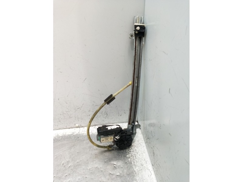 Recambio de elevalunas trasero izquierdo para renault laguna ii (bg0/1_) 2.2 dci (bg0f) referencia OEM IAM 8200305720 5P 2005