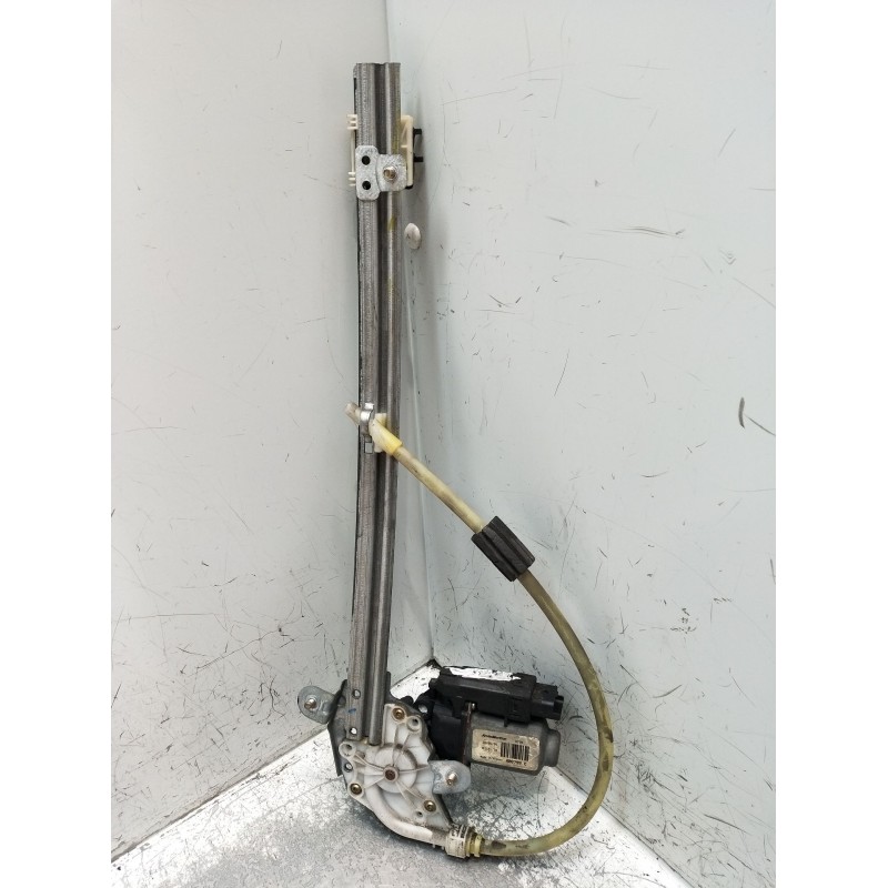 Recambio de elevalunas trasero izquierdo para renault laguna ii (bg0/1_) 2.2 dci (bg0f) referencia OEM IAM 8200305720 5P 2005
