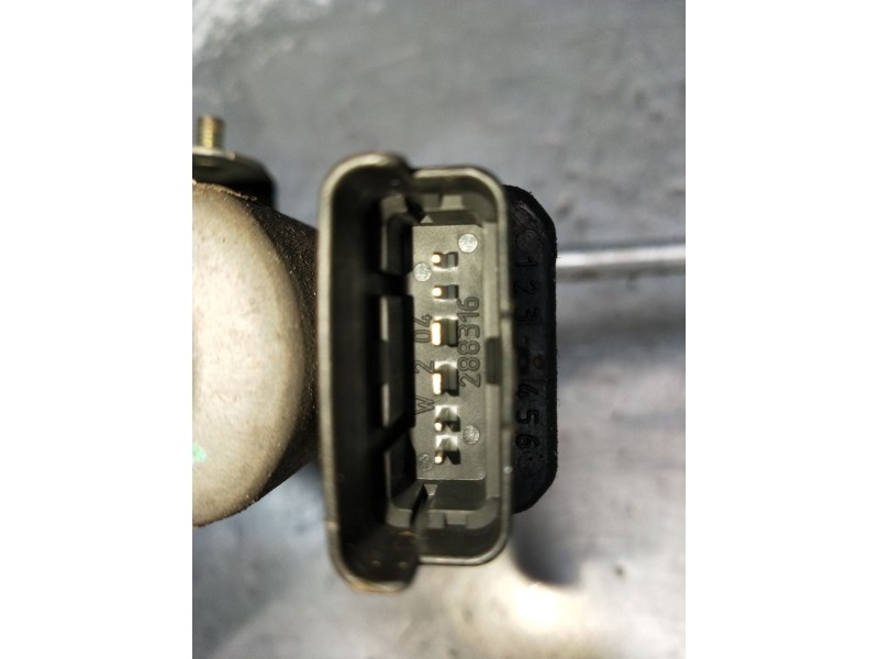 Recambio de elevalunas trasero izquierdo para renault laguna ii (bg0/1_) 2.2 dci (bg0f) referencia OEM IAM 8200305720 5P 2005