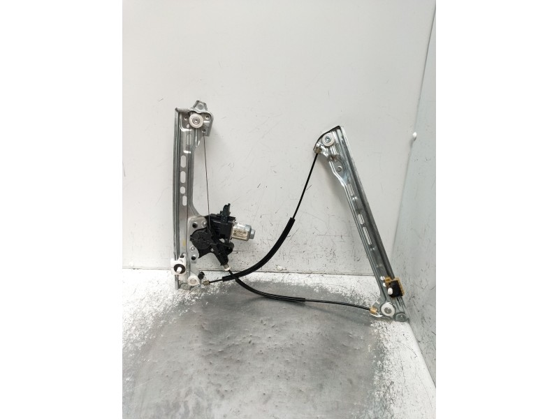 Recambio de elevalunas delantero izquierdo para renault megane iv hatchback (b9a/m/n_) 1.3 tce 115 (b9n9) referencia OEM IAM 807