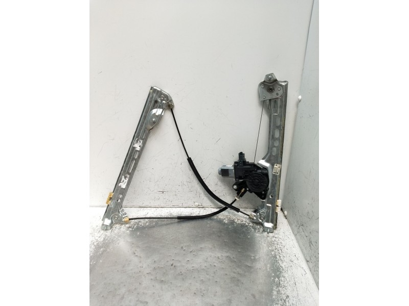 Recambio de elevalunas delantero izquierdo para renault megane iv hatchback (b9a/m/n_) 1.3 tce 115 (b9n9) referencia OEM IAM 807