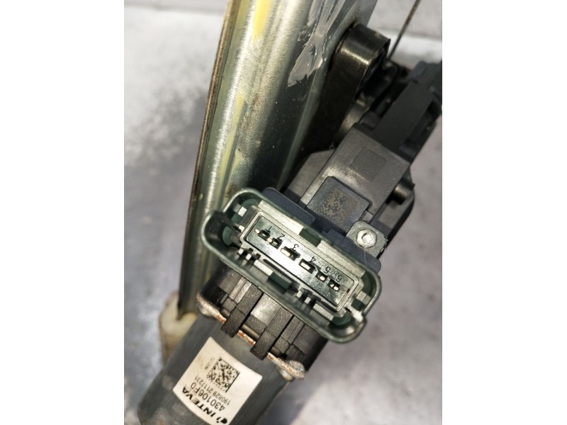 Recambio de elevalunas trasero derecho para renault megane iv hatchback (b9a/m/n_) 1.3 tce 115 (b9n9) referencia OEM IAM  5P 201
