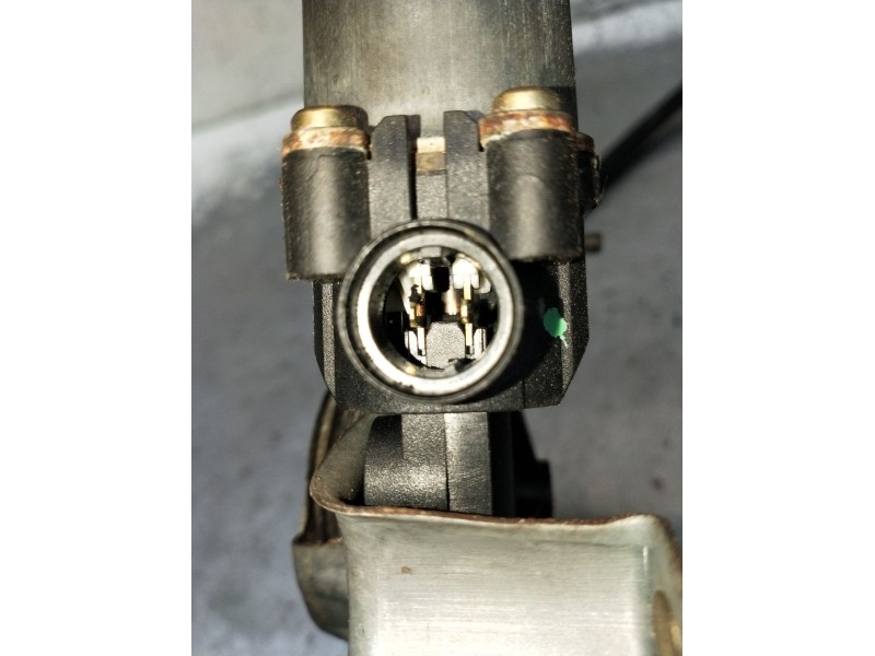 Recambio de elevalunas delantero derecho para renault clio ii (bb_, cb_) 1.5 dci (b/cb07) referencia OEM IAM 400732T2 3P 2001