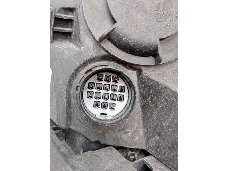 Recambio de faro derecho para land rover discovery sport (l550) 2.0 d 4x4 referencia OEM IAM FK7213W029 0018535608 VER FOTOS XEN