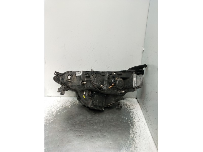 Recambio de faro derecho para renault megane iv hatchback (b9a/m/n_) 1.3 tce 115 (b9n9) referencia OEM IAM 260108478R 90060925 2