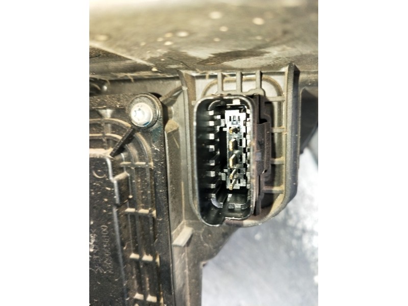 Recambio de faro izquierdo para renault megane iv hatchback (b9a/m/n_) 1.3 tce 115 (b9n9) referencia OEM IAM 260602792R 90060924