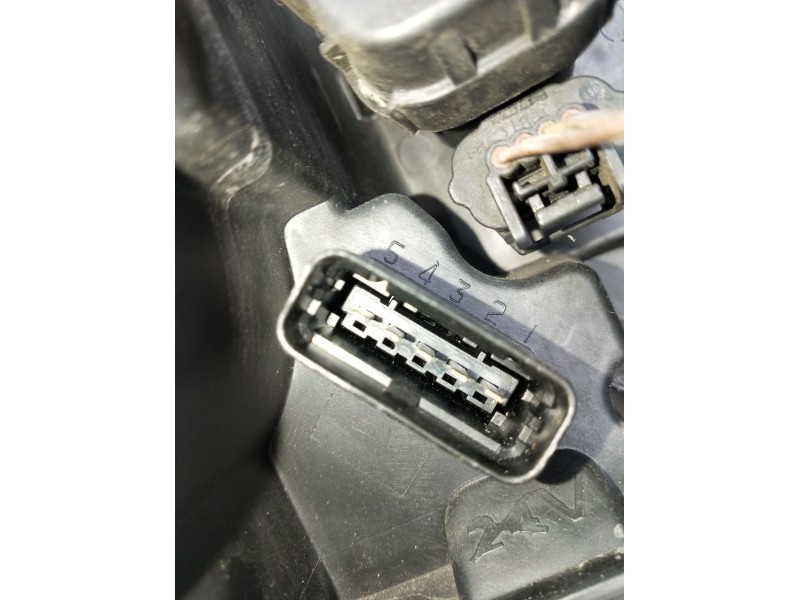 Recambio de faro izquierdo para renault laguna ii (bg0/1_) 2.2 dci (bg0f) referencia OEM IAM 89034934 7701476940 XENON 2005