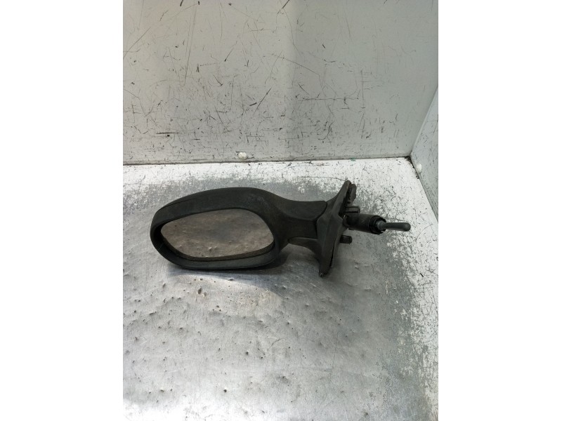 Recambio de retrovisor izquierdo para renault clio ii (bb_, cb_) 1.5 dci (b/cb07) referencia OEM IAM  MANUAL 2001