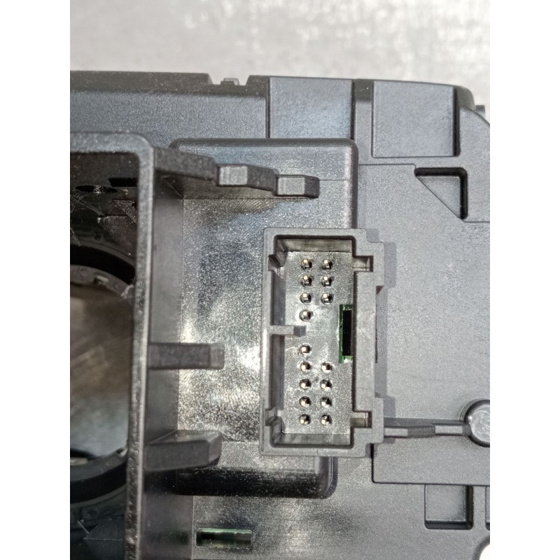 Recambio de mando luces para land rover discovery sport (l550) 2.0 d 4x4 referencia OEM IAM FK7213N064DB  2015
