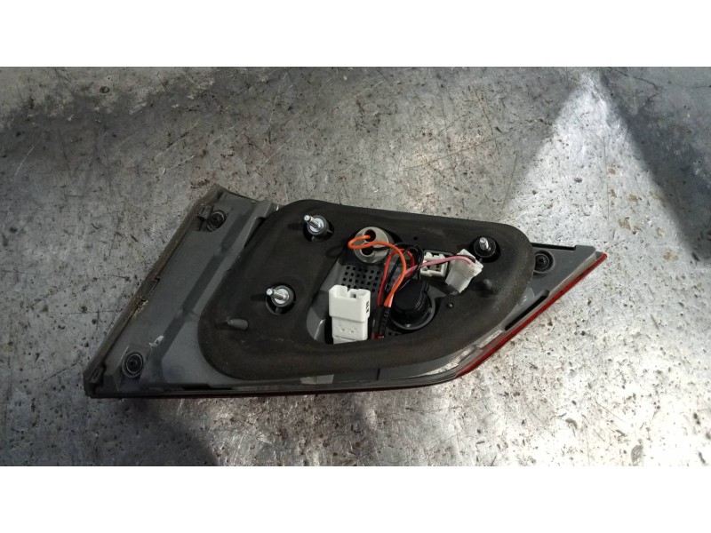 Recambio de piloto trasero izquierdo interior para hyundai i40 1.7 crdi cat referencia OEM IAM   