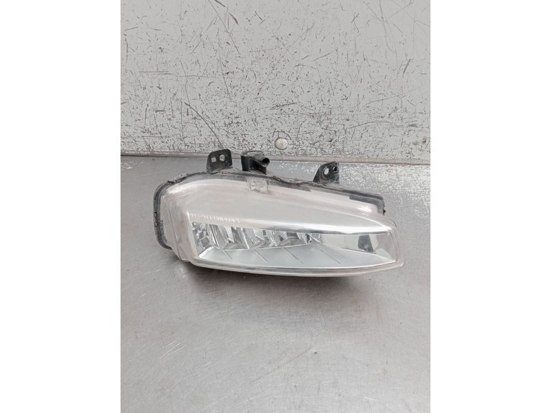 Recambio de faro antiniebla derecho para land rover discovery sport (l550) 2.0 d 4x4 referencia OEM IAM FJ3216200AC 19805500 201