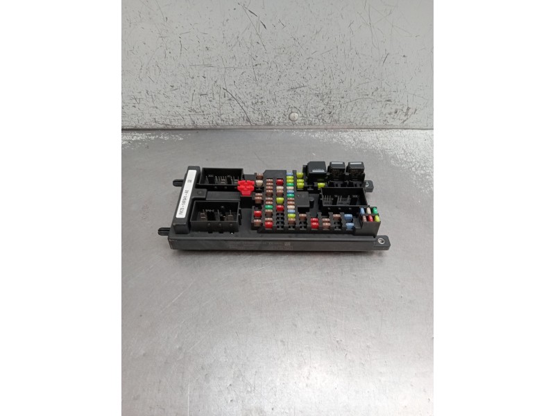 Recambio de caja reles / fusibles para land rover discovery sport (l550) 2.0 d 4x4 referencia OEM IAM FK7214F041AE  2015