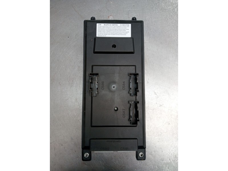 Recambio de caja reles / fusibles para land rover discovery sport (l550) 2.0 d 4x4 referencia OEM IAM FK7214F041AE  2015