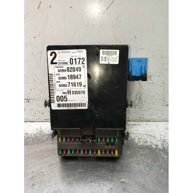 Recambio de caja reles / fusibles para renault laguna ii (bg0/1_) 2.2 dci (bg0f) referencia OEM IAM 8200482049 8200518947 820037