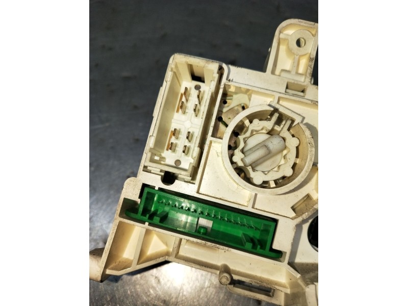 Recambio de mando calefaccion / aire acondicionado para renault clio ii (bb_, cb_) 1.5 dci (b/cb07) referencia OEM IAM   2001