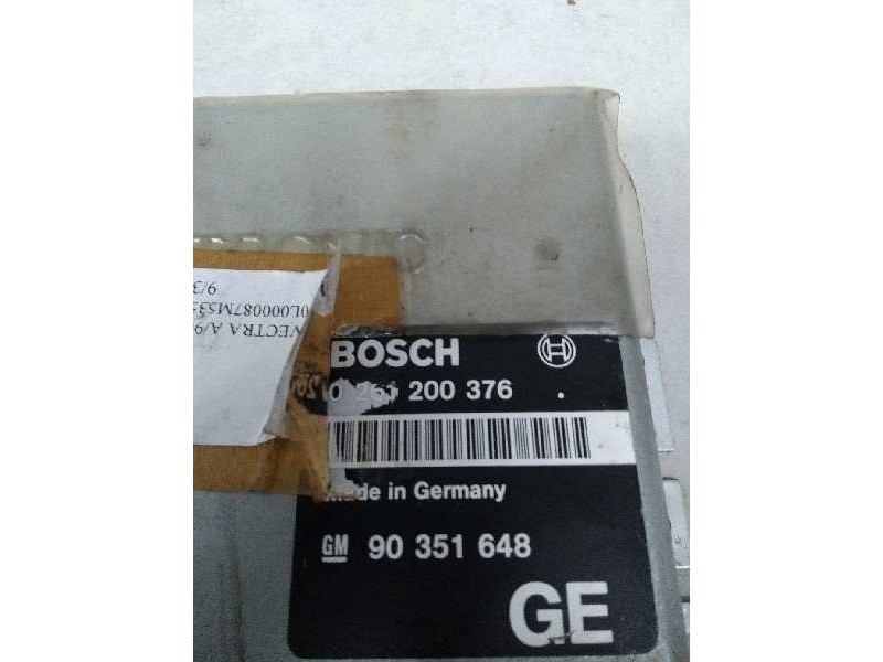 Recambio de centralita motor uce para opel vectra a 2.0 referencia OEM IAM 0261200376 90351648 GE