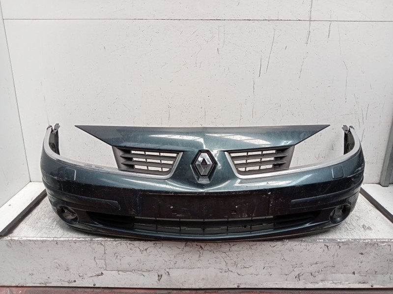 Recambio de paragolpes delantero para renault laguna ii (bg0/1_) 2.2 dci (bg0f) referencia OEM IAM   2005