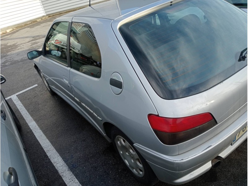 peugeot 306 berlina 3/4/5 puertas (s2) del año 2001