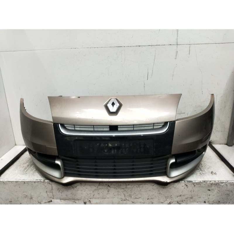 Recambio de paragolpes delantero para renault scénic iii (jz0/1_) 1.5 dci (jz02, jz0r) referencia OEM IAM   2009