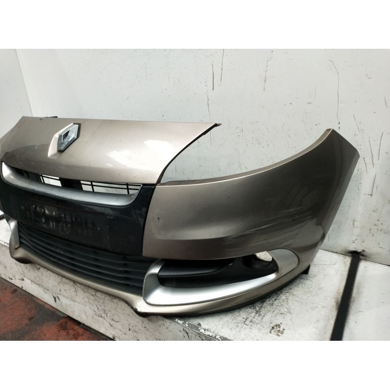 Recambio de paragolpes delantero para renault scénic iii (jz0/1_) 1.5 dci (jz02, jz0r) referencia OEM IAM   2009