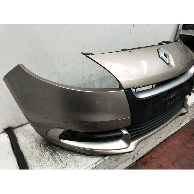 Recambio de paragolpes delantero para renault scénic iii (jz0/1_) 1.5 dci (jz02, jz0r) referencia OEM IAM   2009