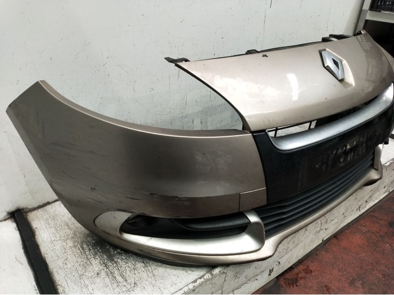 Recambio de paragolpes delantero para renault scénic iii (jz0/1_) 1.5 dci (jz02, jz0r) referencia OEM IAM   2009