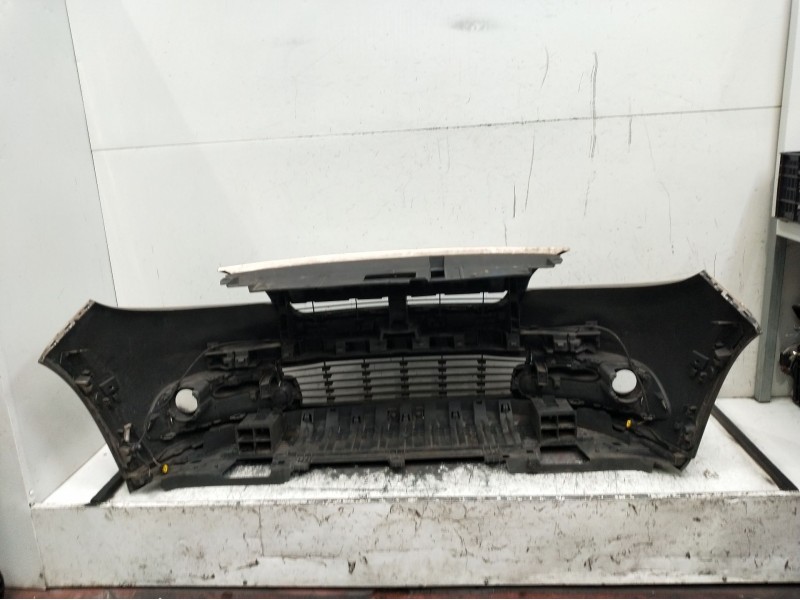 Recambio de paragolpes delantero para renault scénic iii (jz0/1_) 1.5 dci (jz02, jz0r) referencia OEM IAM   2009