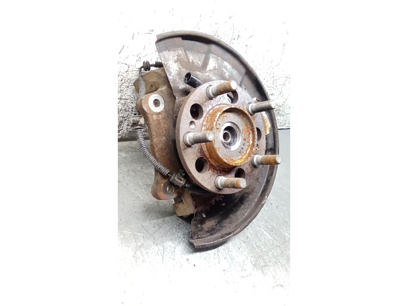 Recambio de mangueta delantera izquierda para ssangyong kyron 2.0 xdi referencia OEM IAM   05