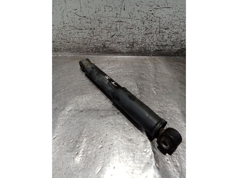 Recambio de amortiguador trasero izquierdo para renault master iii furgoneta (fv) 2.3 dci 125 fwd (fv0c, fv0d, fv0g, fv0h, fv0j,