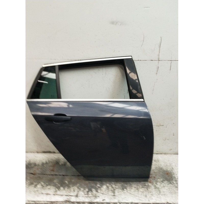 Recambio de puerta trasera derecha para opel insignia a sports tourer (g09) 2.0 cdti (35) referencia OEM IAM  5P 2008