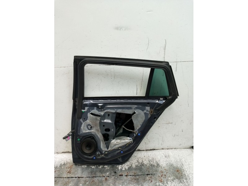 Recambio de puerta trasera derecha para opel insignia a sports tourer (g09) 2.0 cdti (35) referencia OEM IAM  5P 2008