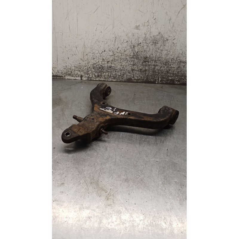 Recambio de brazo suspension inferior delantero izquierdo para ssangyong kyron 2.0 xdi referencia OEM IAM   05