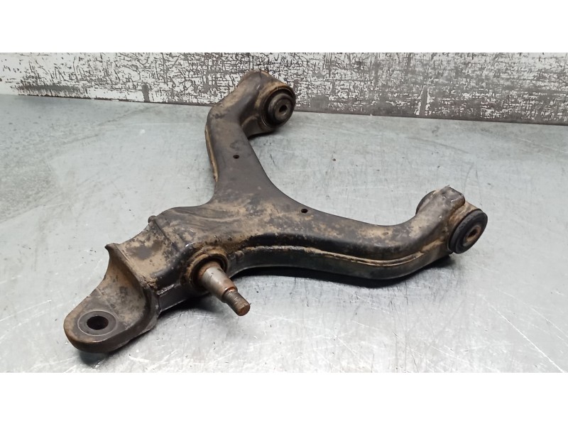 Recambio de brazo suspension inferior delantero izquierdo para ssangyong kyron 2.0 xdi referencia OEM IAM   05
